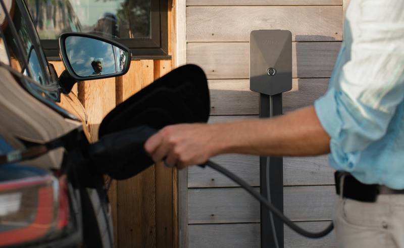 Installation de borne de recharge électrique à domicile à Avignon pour une solution pratique et économique de recharge de véhicule électrique